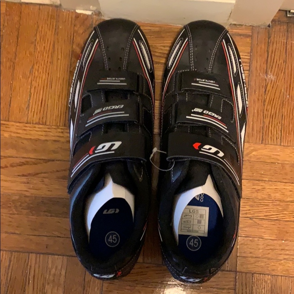 Spin Shoes (NEVER BEEN WORN!!!) *for men*